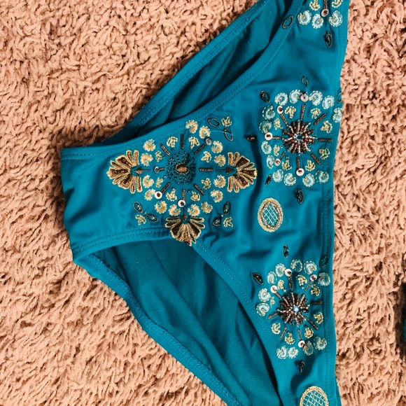 ❤️Teal bikini with gold embossed patterns - Picture 4 of 5